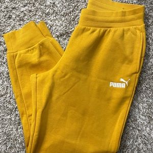 NWOT women’s joggers